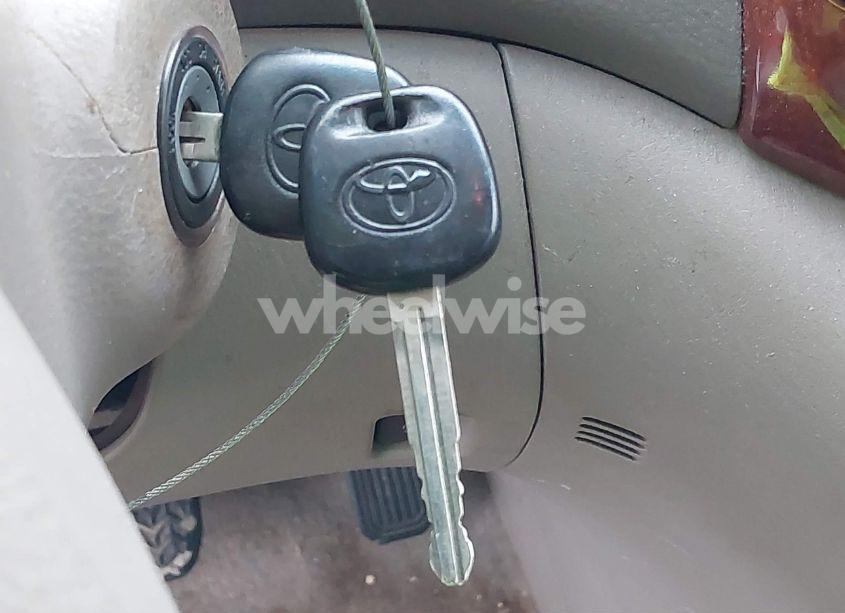Photo 11 of 2005 Toyota Sienna XLE (VIN 5TDZA22C45S243810)