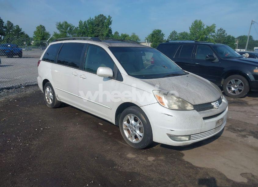 2005 Toyota Sienna XLE (VIN 5TDZA22C45S335452) main photo