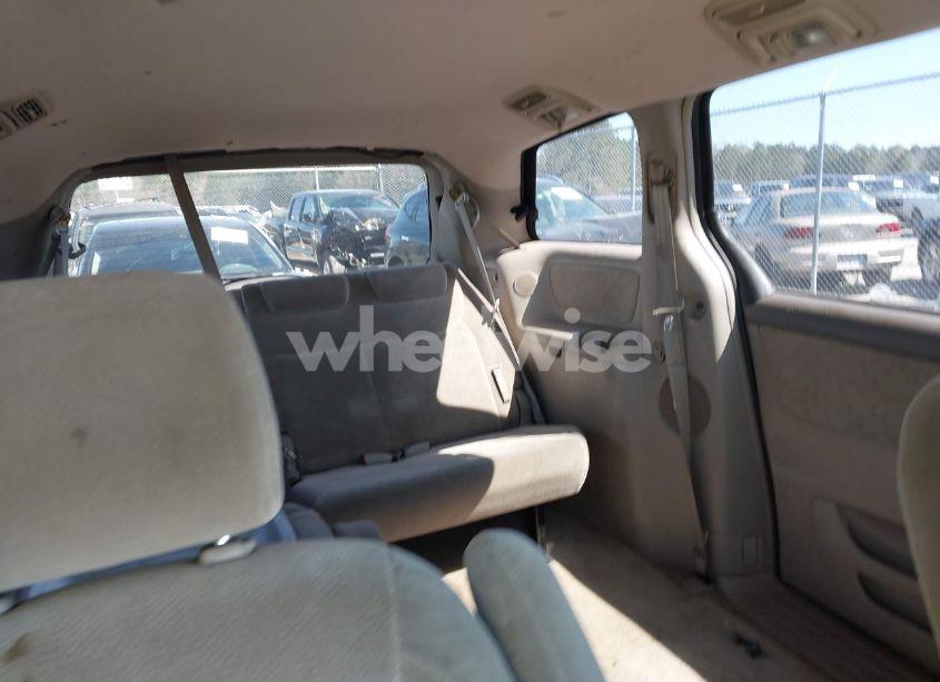Photo 8 of 2005 Toyota Sienna XLE (VIN 5TDZA22C45S336990)