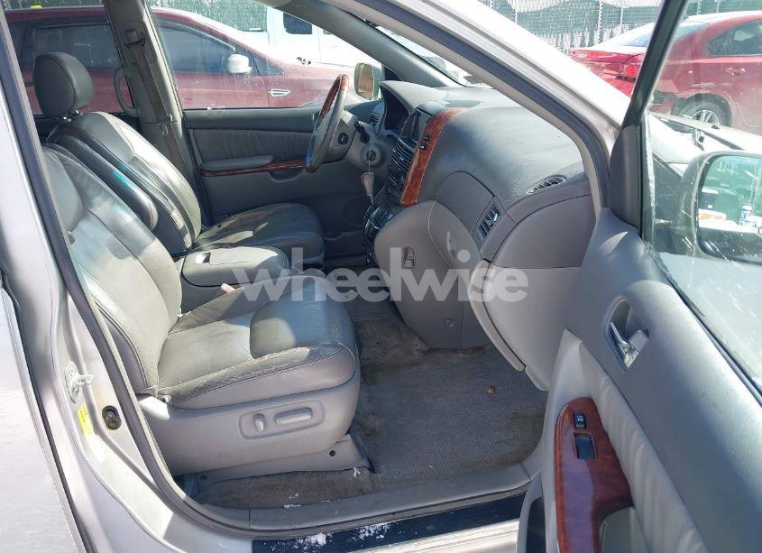 Photo 5 of 2005 Toyota Sienna XLE LIMITED (VIN 5TDZA22C45S362683)