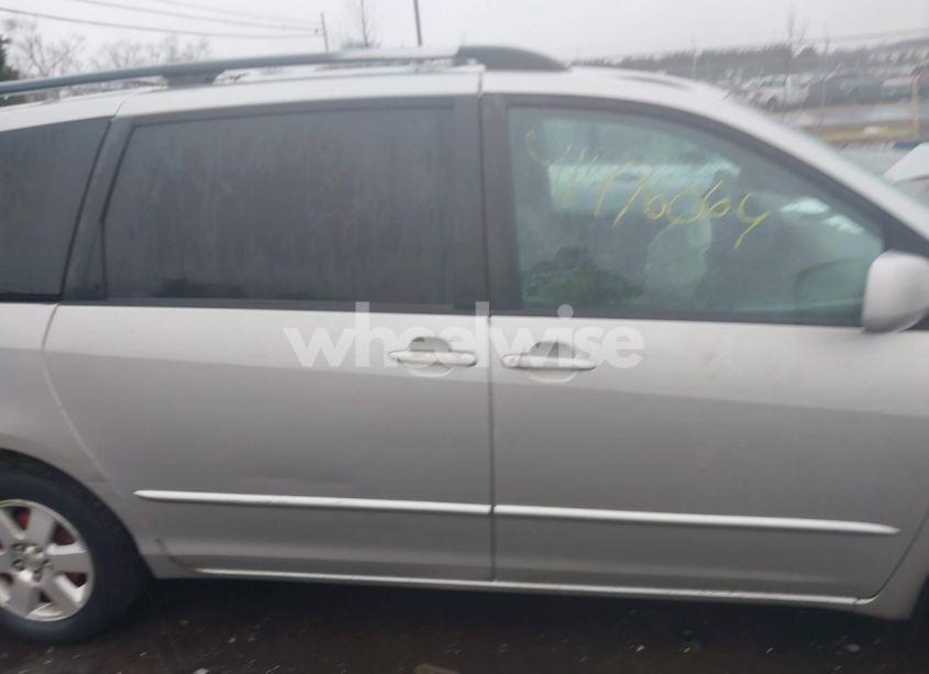 Photo 14 of 2005 Toyota Sienna XLE (VIN 5TDZA22C45S385509)