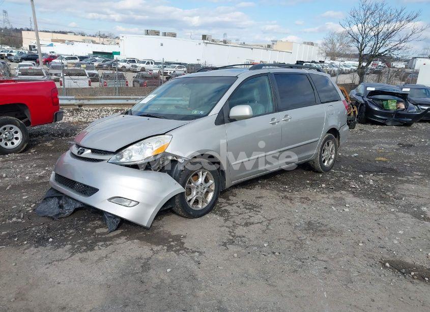 Photo 2 of 2006 Toyota Sienna XLE (VIN 5TDZA22C46S543641)