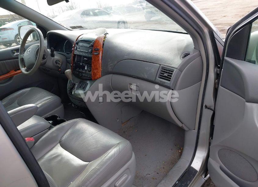 Photo 5 of 2006 Toyota Sienna XLE (VIN 5TDZA22C46S543641)