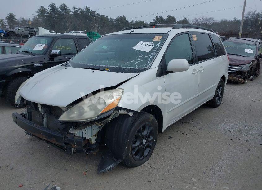 Photo 2 of 2006 Toyota Sienna XLE (VIN 5TDZA22C46S546782)