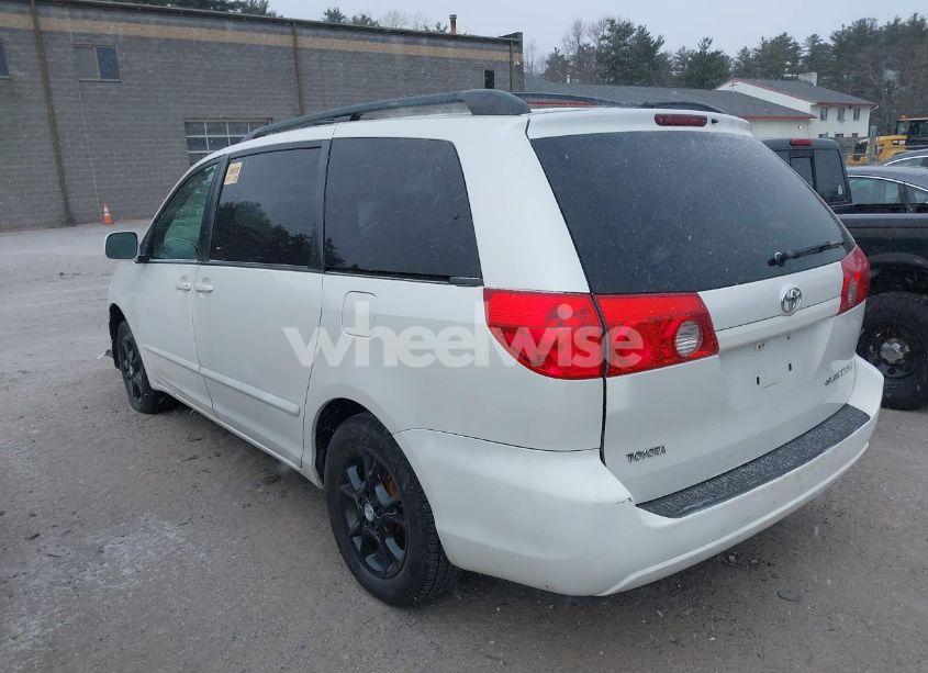 Photo 3 of 2006 Toyota Sienna XLE (VIN 5TDZA22C46S546782)