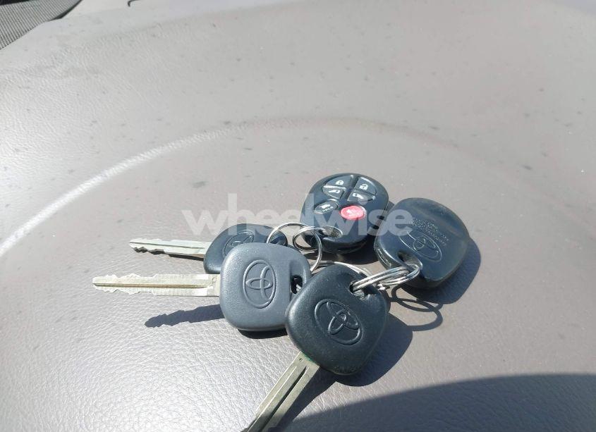 Photo 11 of 2006 Toyota Sienna XLE (VIN 5TDZA22C46S566269)