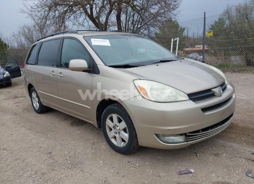 2004 Toyota Sienna XLE (VIN 5TDZA22C54S041394) main photo