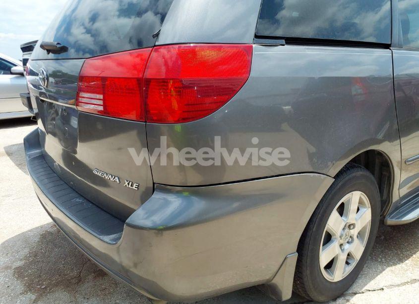 Photo 6 of 2004 Toyota Sienna XLE (VIN 5TDZA22C54S055344)