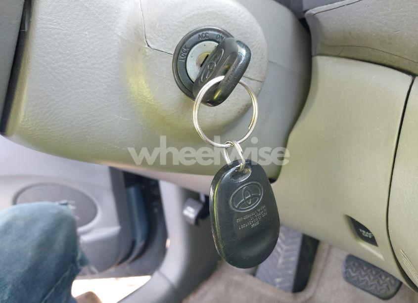 Photo 11 of 2004 Toyota Sienna XLE LIMITED (VIN 5TDZA22C54S059314)