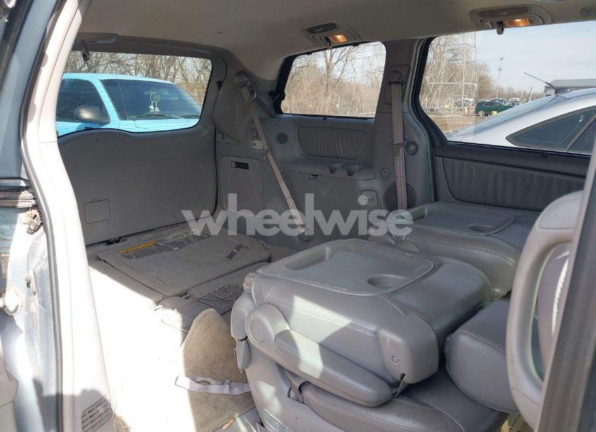 Photo 8 of 2004 Toyota Sienna XLE LIMITED (VIN 5TDZA22C54S059314)