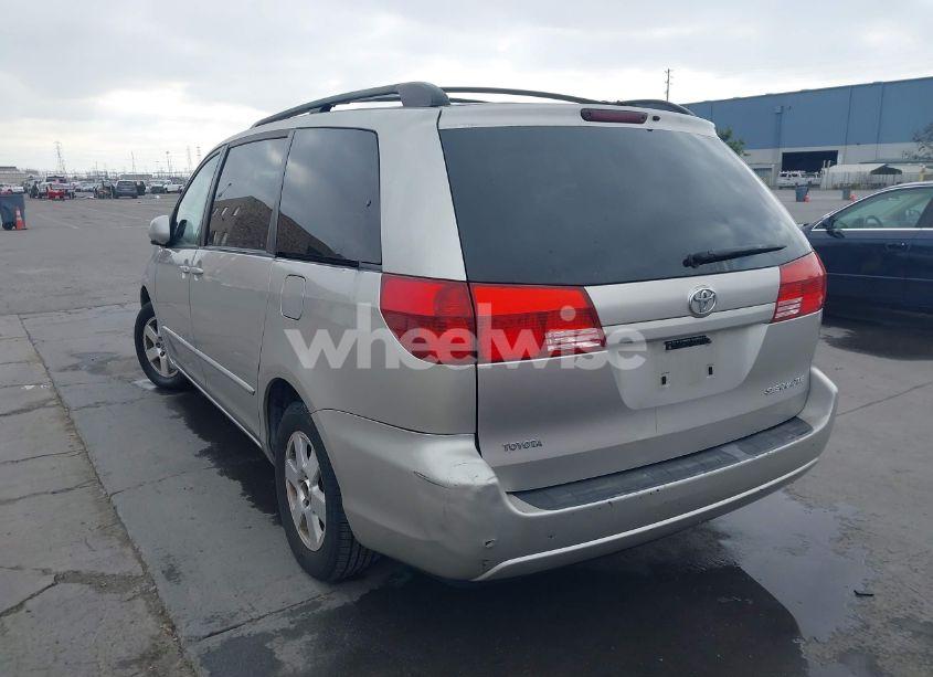Photo 3 of 2004 Toyota Sienna XLE (VIN 5TDZA22C54S160837)