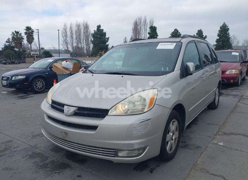 Photo 6 of 2004 Toyota Sienna XLE (VIN 5TDZA22C54S160837)