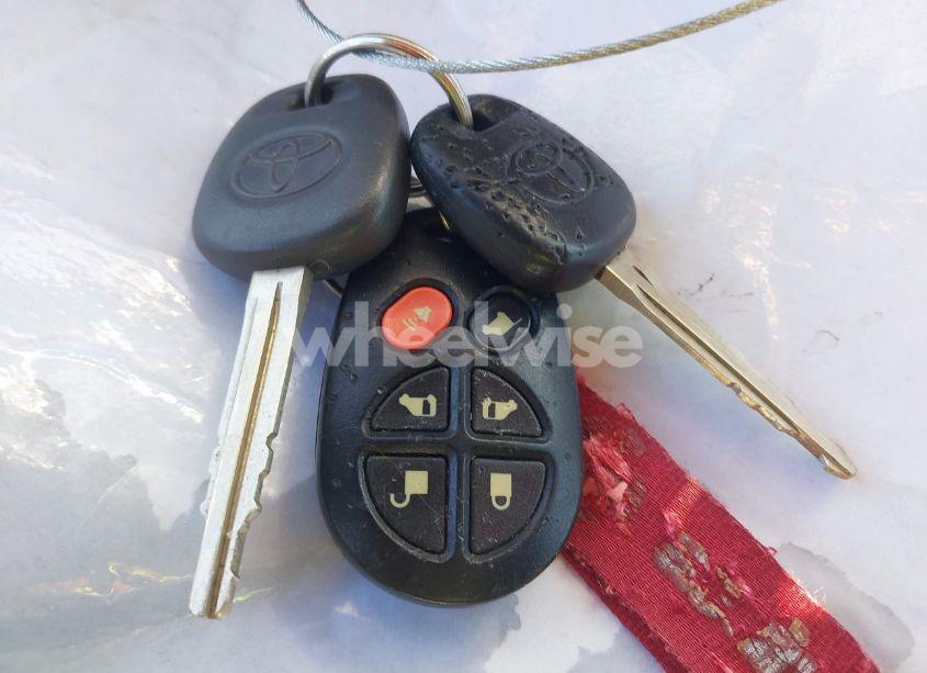 Photo 11 of 2004 Toyota Sienna XLE (VIN 5TDZA22C54S162605)