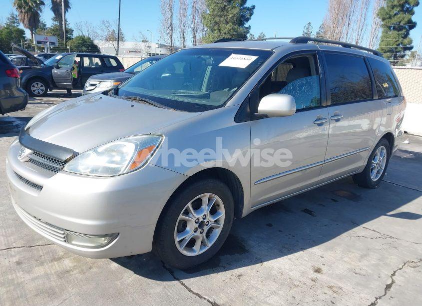 Photo 2 of 2004 Toyota Sienna XLE (VIN 5TDZA22C54S162605)