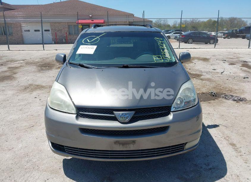 Photo 12 of 2004 Toyota Sienna XLE (VIN 5TDZA22C54S164872)