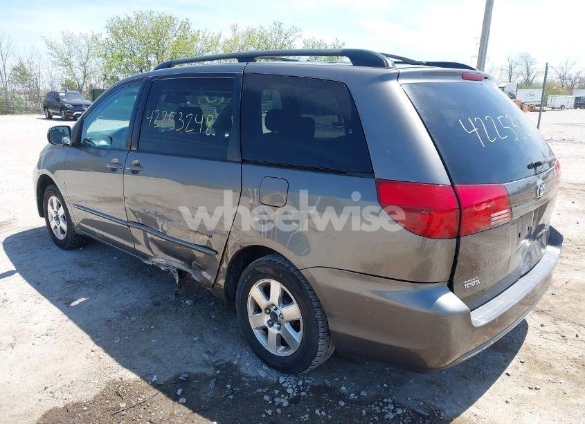 Photo 6 of 2004 Toyota Sienna XLE (VIN 5TDZA22C54S164872)