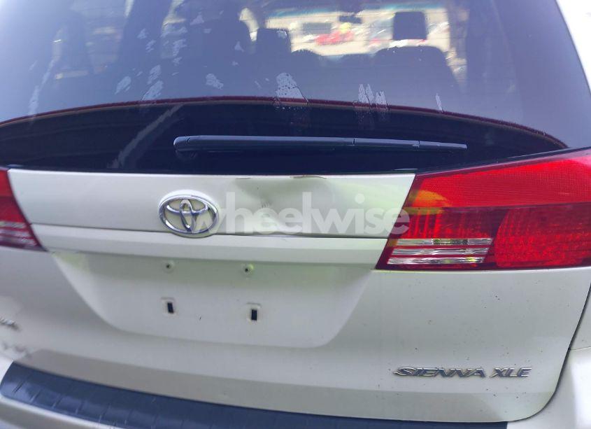 Photo 6 of 2004 Toyota Sienna XLE (VIN 5TDZA22C54S191795)