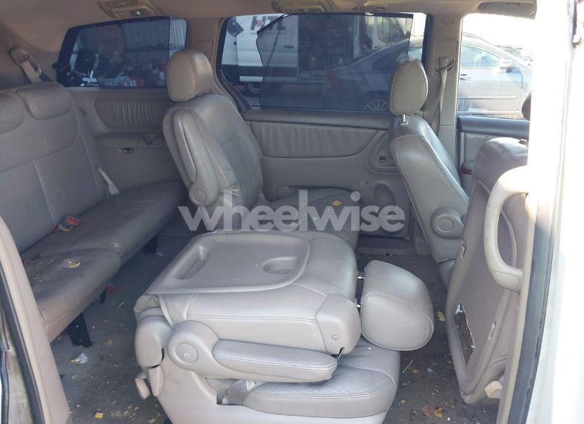 Photo 8 of 2004 Toyota Sienna XLE (VIN 5TDZA22C54S191795)