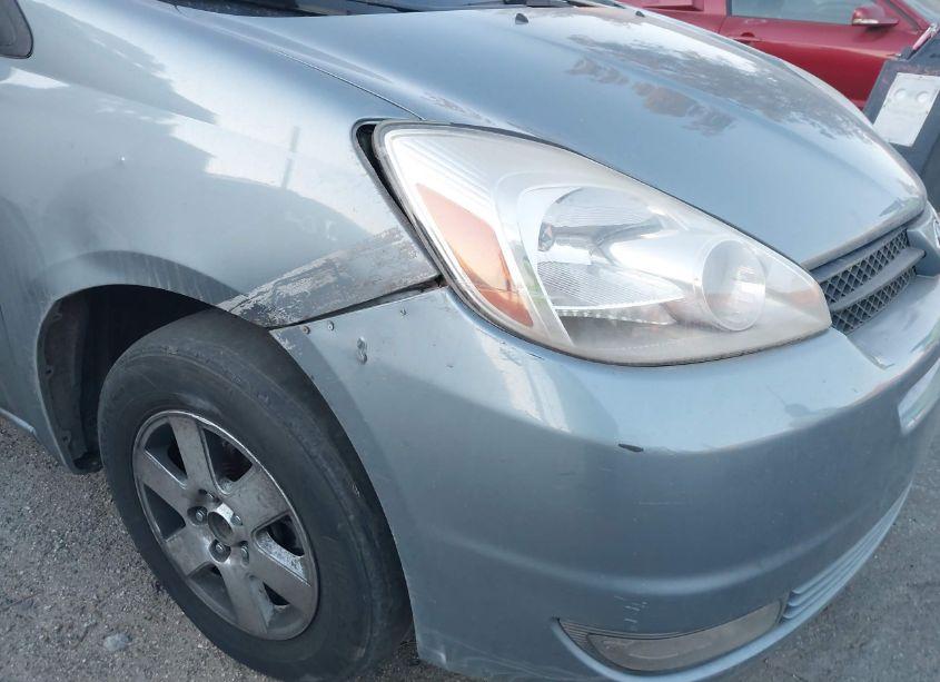 Photo 6 of 2004 Toyota Sienna XLE (VIN 5TDZA22C54S215884)