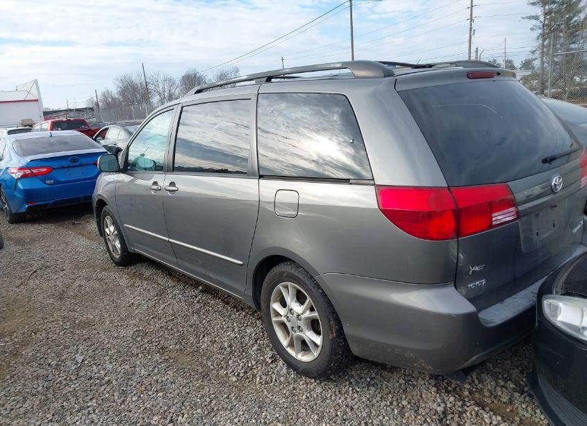 Photo 3 of 2005 Toyota Sienna XLE (VIN 5TDZA22C55S227020)