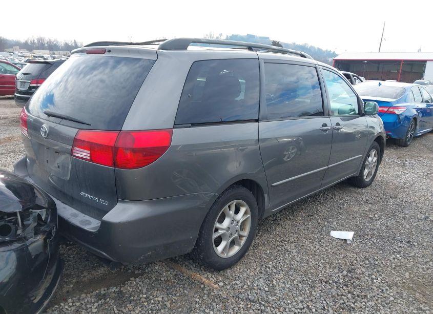 Photo 4 of 2005 Toyota Sienna XLE (VIN 5TDZA22C55S227020)