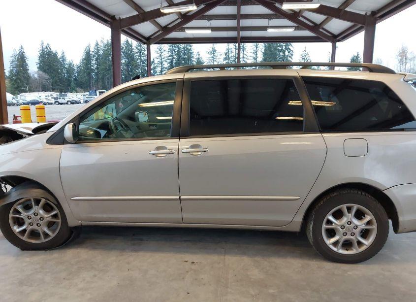 Photo 15 of 2005 Toyota Sienna XLE (VIN 5TDZA22C55S231097)