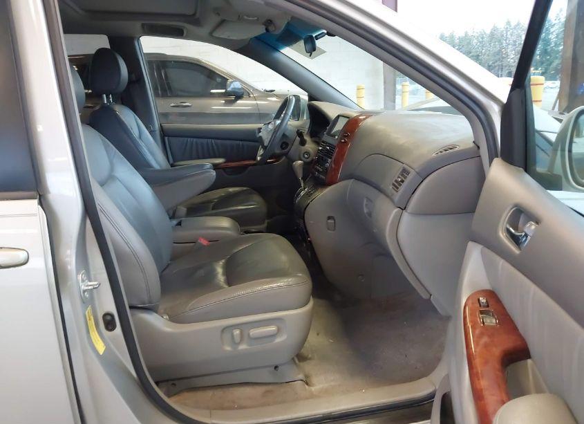 Photo 5 of 2005 Toyota Sienna XLE (VIN 5TDZA22C55S231097)