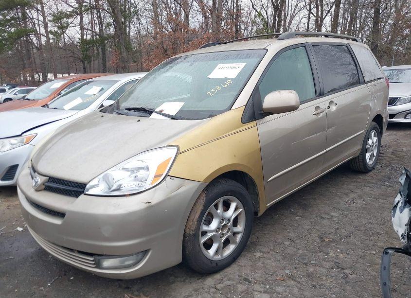 Photo 2 of 2005 Toyota Sienna XLE (VIN 5TDZA22C55S258610)