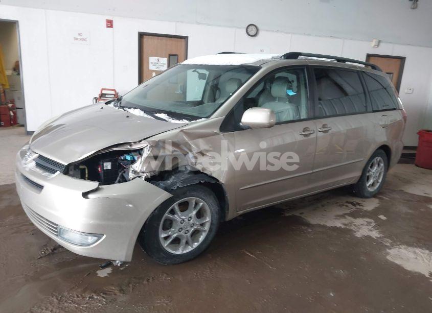 Photo 2 of 2005 Toyota Sienna XLE (VIN 5TDZA22C55S302346)
