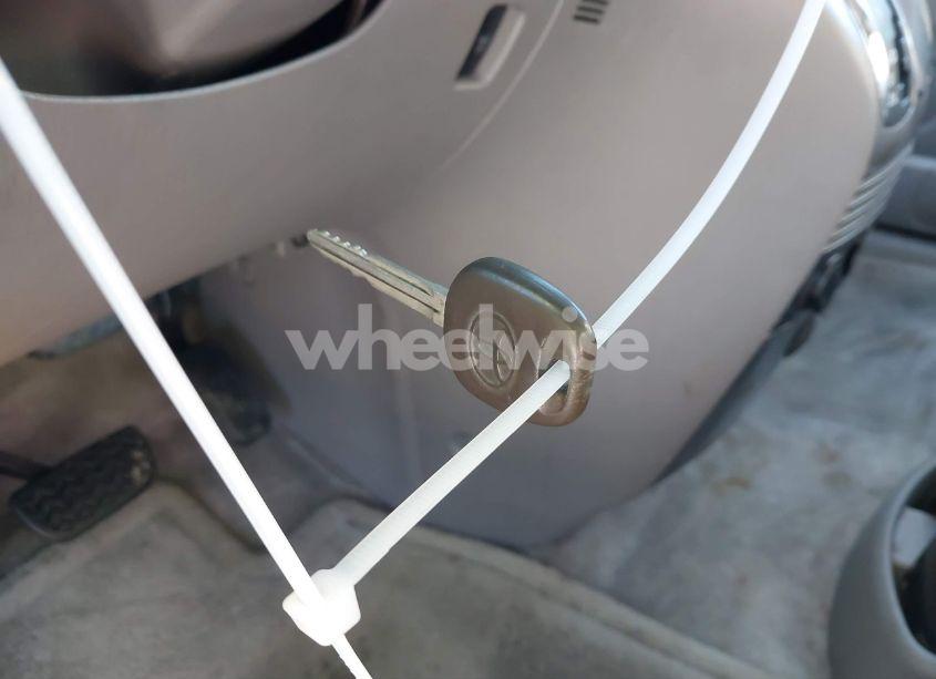 Photo 11 of 2005 Toyota Sienna XLE LIMITED (VIN 5TDZA22C55S343298)