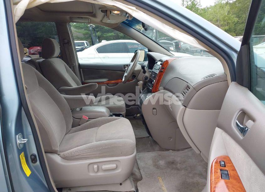 Photo 5 of 2006 Toyota Sienna XLE (VIN 5TDZA22C56S411651)