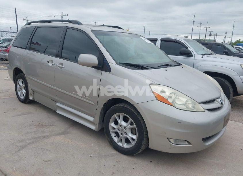 2006 Toyota Sienna (VIN 5TDZA22C56S504007) main photo