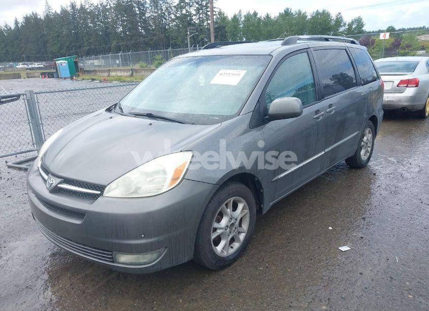 Photo 2 of 2004 Toyota Sienna XLE LIMITED (VIN 5TDZA22C64S056048)
