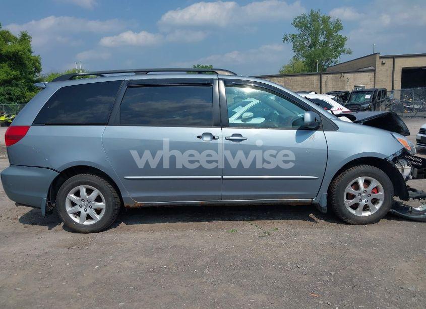 Photo 12 of 2004 Toyota Sienna XLE (VIN 5TDZA22C64S104275)