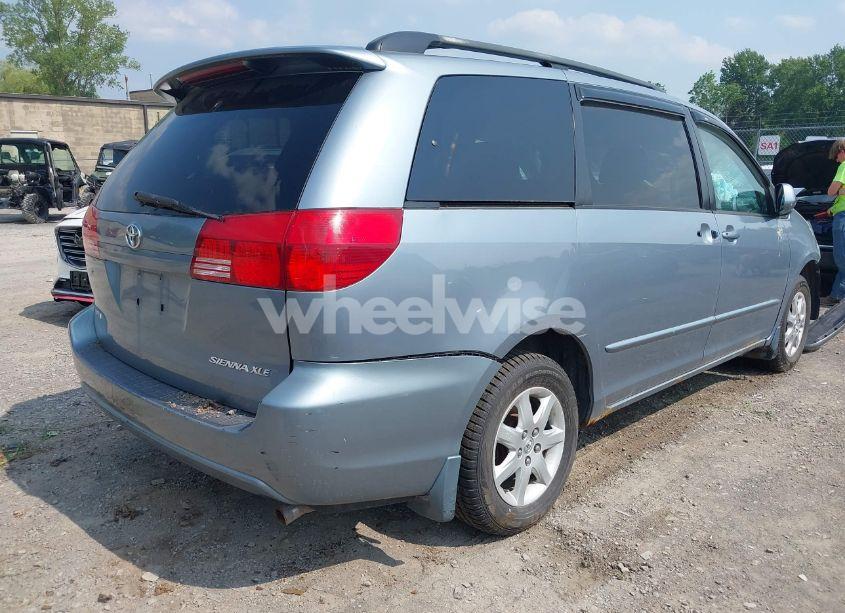 Photo 4 of 2004 Toyota Sienna XLE (VIN 5TDZA22C64S104275)