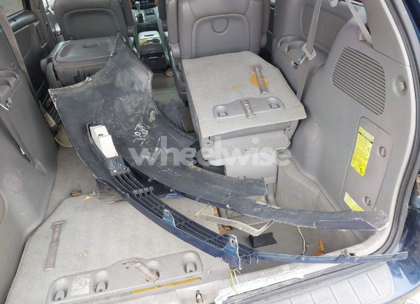 Photo 12 of 2004 Toyota Sienna XLE (VIN 5TDZA22C64S111467)