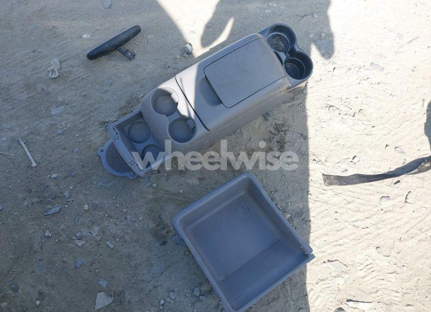 Photo 12 of 2004 Toyota Sienna XLE LTD (VIN 5TDZA22C64S190378)