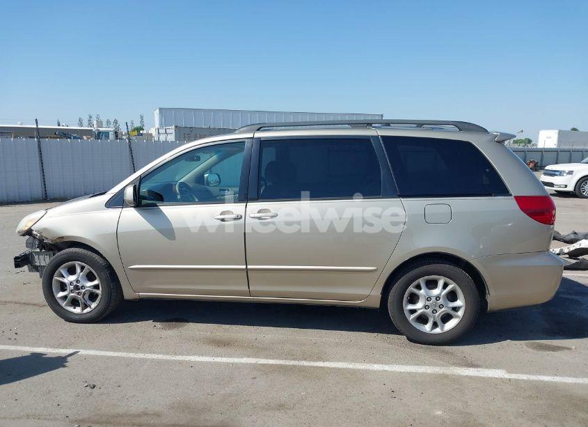 Photo 15 of 2004 Toyota Sienna XLE (VIN 5TDZA22C64S215909)