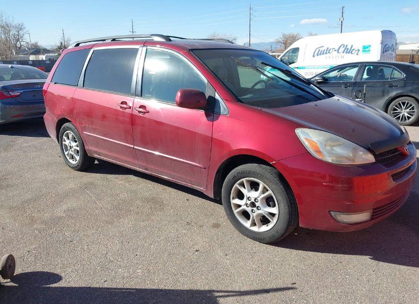 2005 Toyota Sienna XLE (VIN 5TDZA22C65S255750) main photo