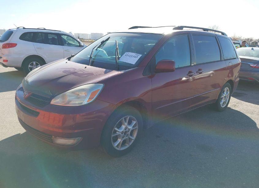 Photo 2 of 2005 Toyota Sienna XLE (VIN 5TDZA22C65S255750)