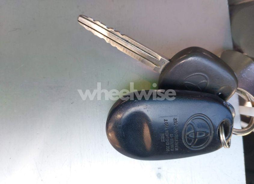 Photo 11 of 2005 Toyota Sienna XLE (VIN 5TDZA22C65S257126)