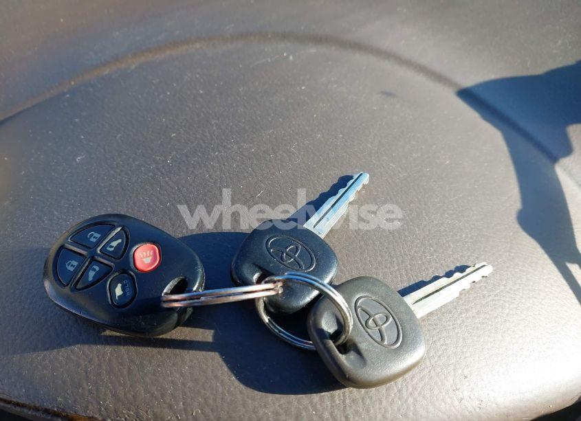 Photo 11 of 2005 Toyota Sienna XLE (VIN 5TDZA22C65S315106)