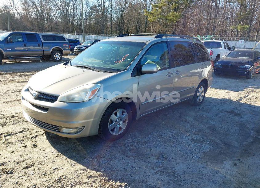 Photo 2 of 2005 Toyota Sienna XLE (VIN 5TDZA22C65S315106)