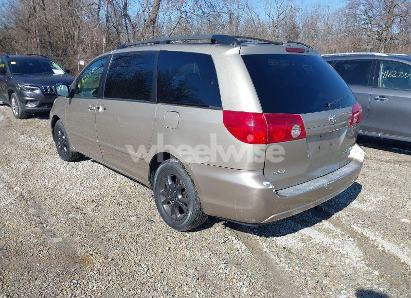 Photo 3 of 2006 Toyota Sienna XLE (VIN 5TDZA22C66S442875)