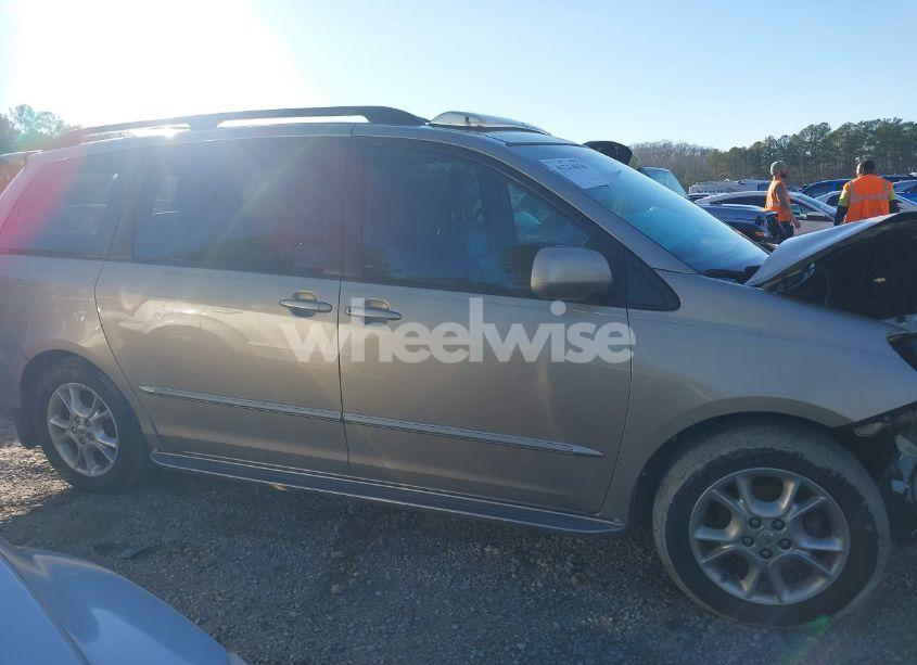 Photo 13 of 2004 Toyota Sienna XLE LIMITED (VIN 5TDZA22C74S134384)