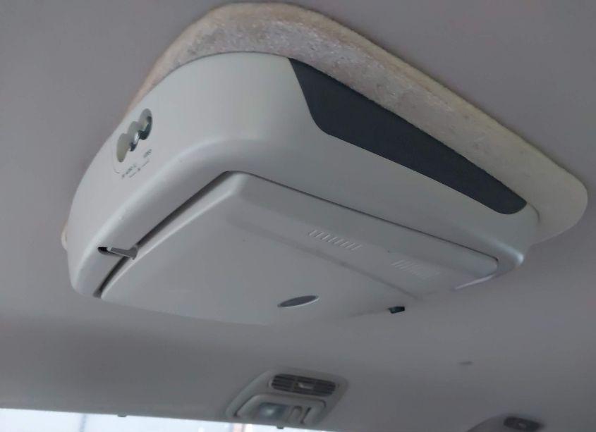 Photo 13 of 2004 Toyota Sienna XLE (VIN 5TDZA22C74S182600)