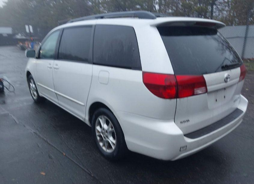 Photo 3 of 2004 Toyota Sienna XLE (VIN 5TDZA22C74S182600)