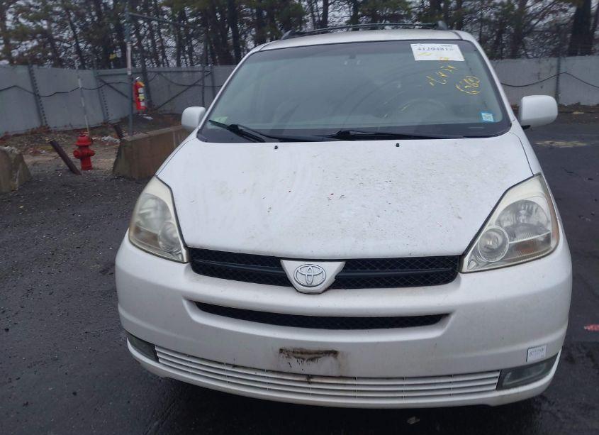 Photo 6 of 2004 Toyota Sienna XLE (VIN 5TDZA22C74S182600)