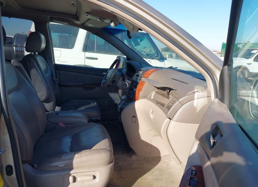 Photo 5 of 2005 Toyota Sienna XLE LIMITED (VIN 5TDZA22C75S225527)