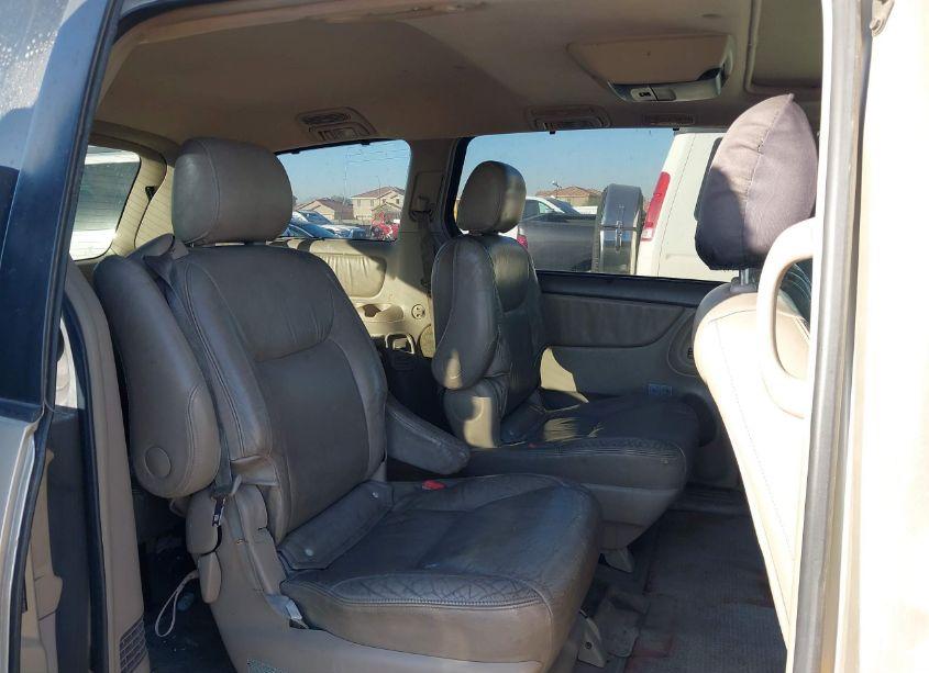 Photo 8 of 2005 Toyota Sienna XLE LIMITED (VIN 5TDZA22C75S225527)